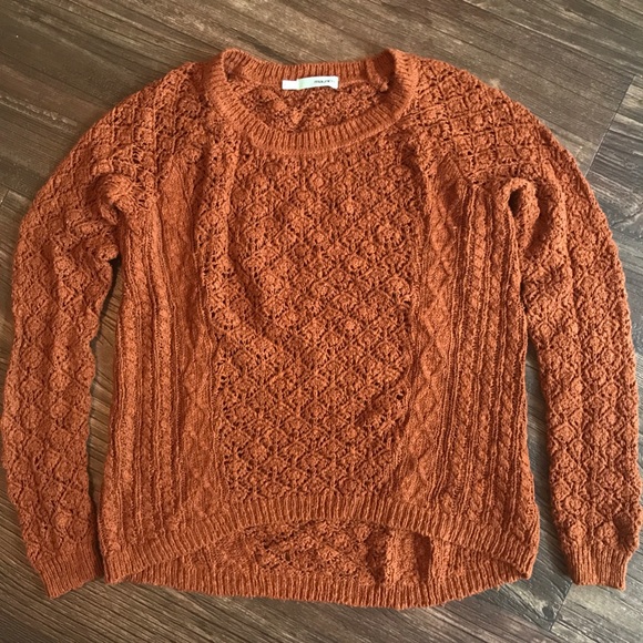 Maurices Sweaters - 3/$35 Maurice’s Cable Knit High Low Sweater